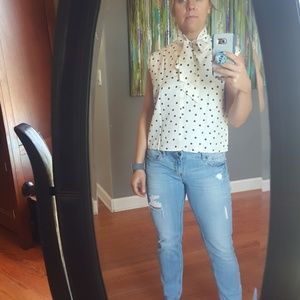 Ladies sleeveless top